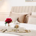 La Del Centro Apartman *