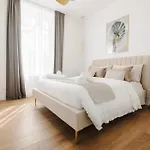 Apartman La Del Centro *