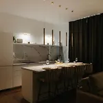 La Del Centro Apartman *